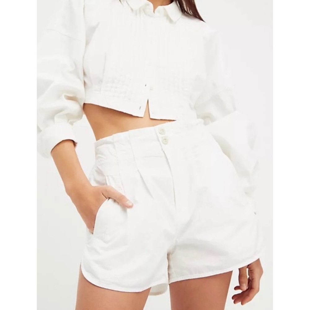 NWT Free People Pleated Pull On Shorts White